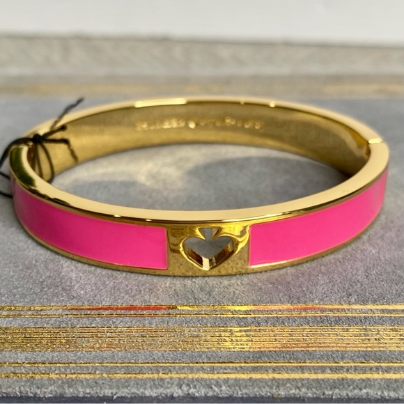 Kate Spade Pink Enamel Hole Punch Spade hinged bangle Bracelet - Picture 1 of 9